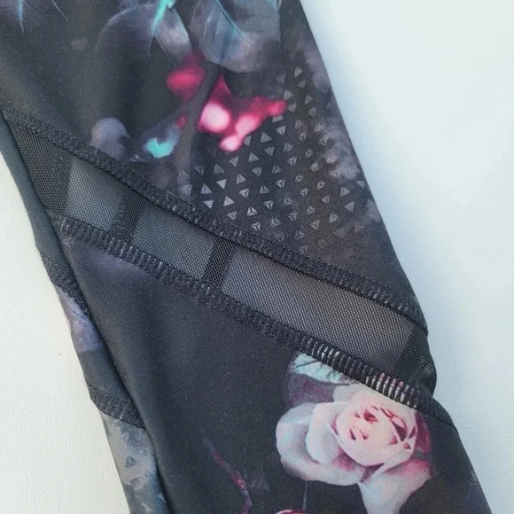 Avia Womens Core Performance Floral Panel Roses Leggings Black Pink sz XS - Picture 7 of 9